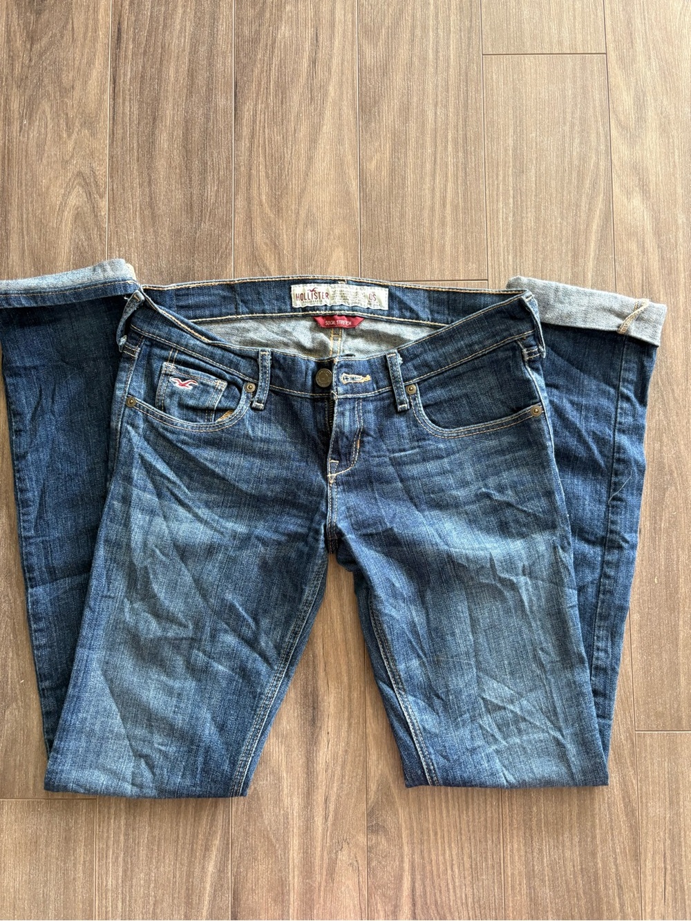 Low Rise Hollister Slouchy Slim Straight Jeans